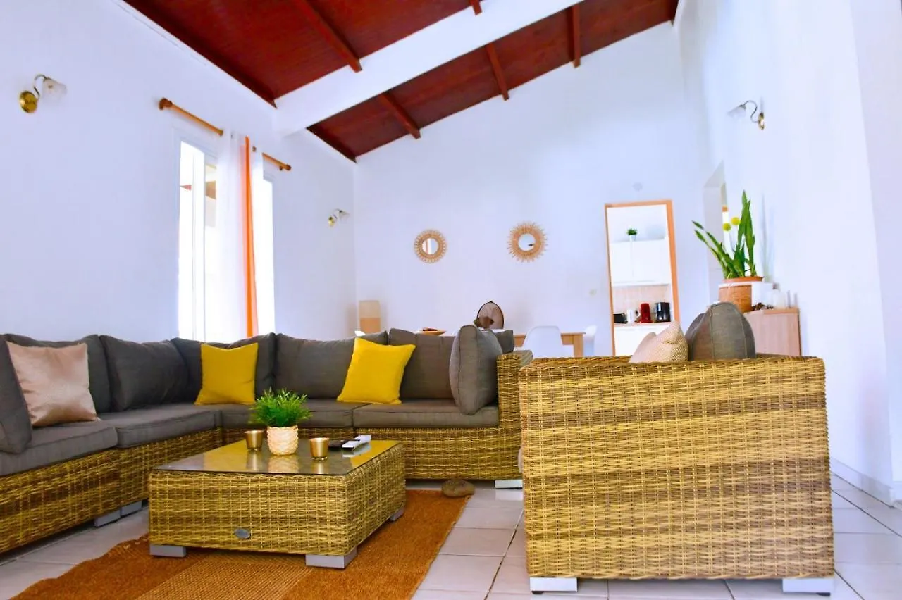 Апартаменты Villa Sunrise Деше