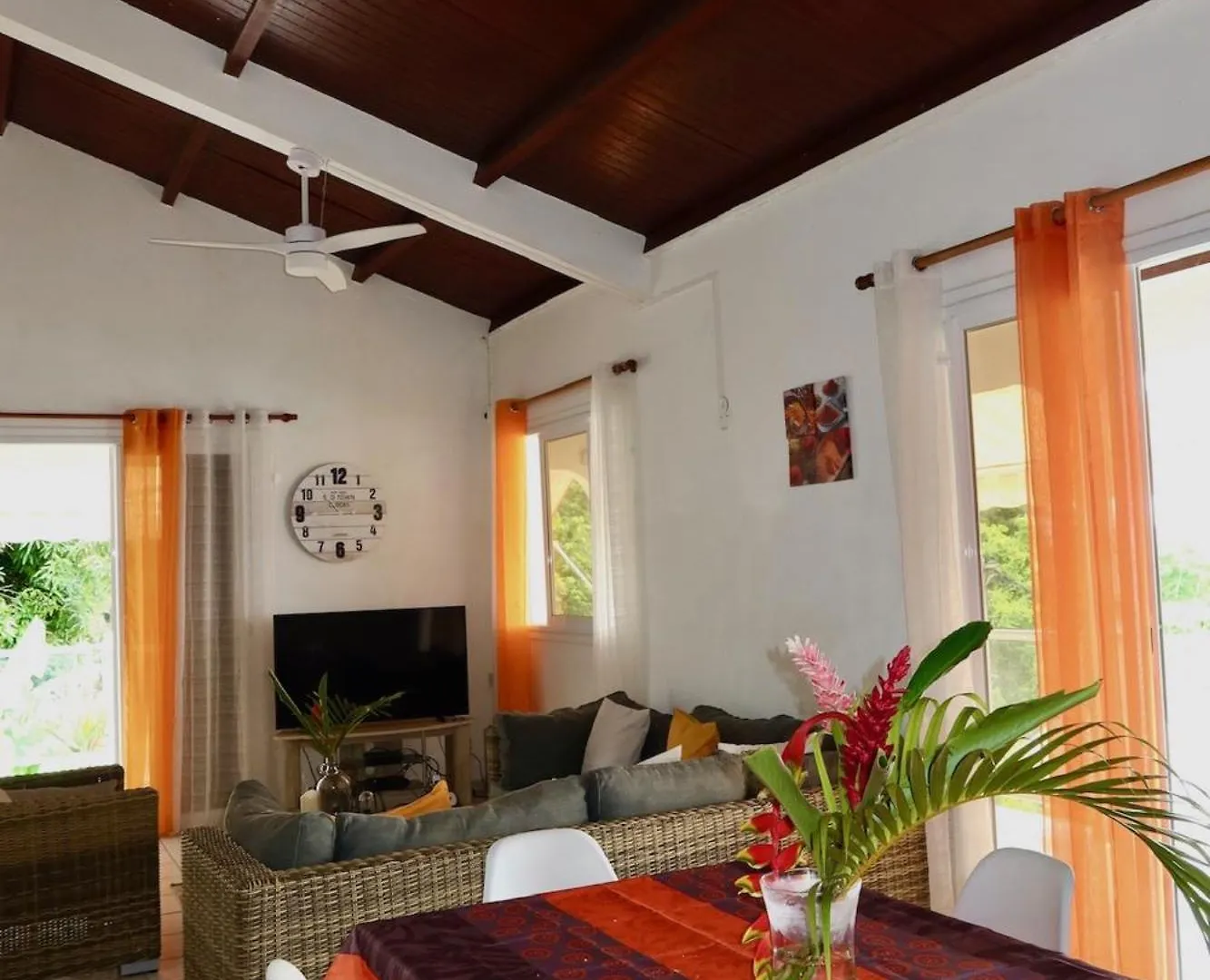 Villa Sunrise Деше 0*,  Гваделупа
